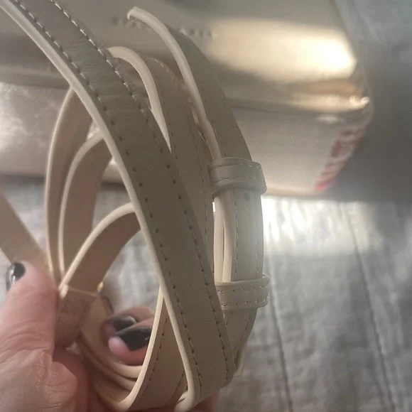 Spartina 449- Floral Embroidered leather crossbody Bag - Picture 11 of 15